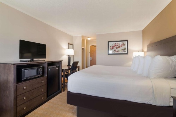 Best Western University Inn image 14