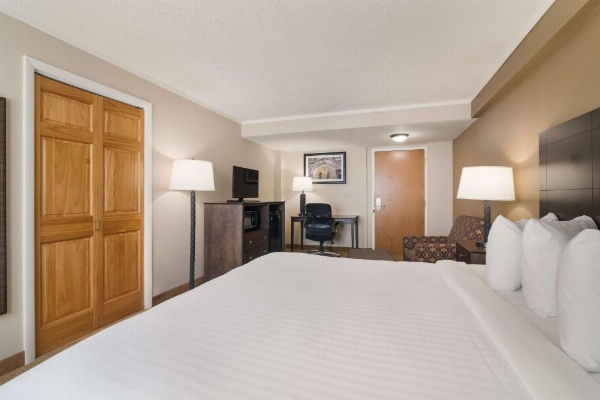 Best Western University Inn image 48