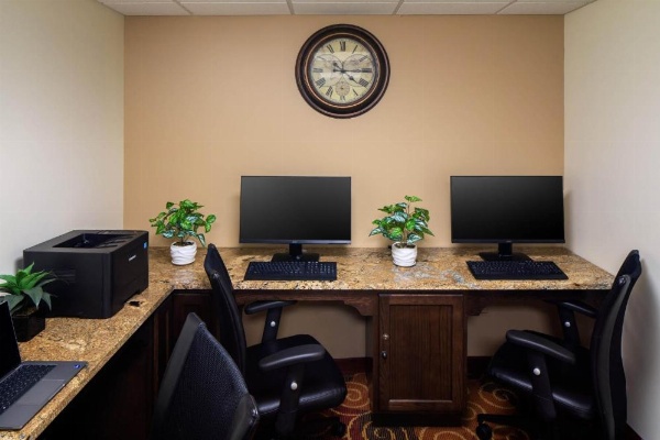 Best Western University Inn image 60