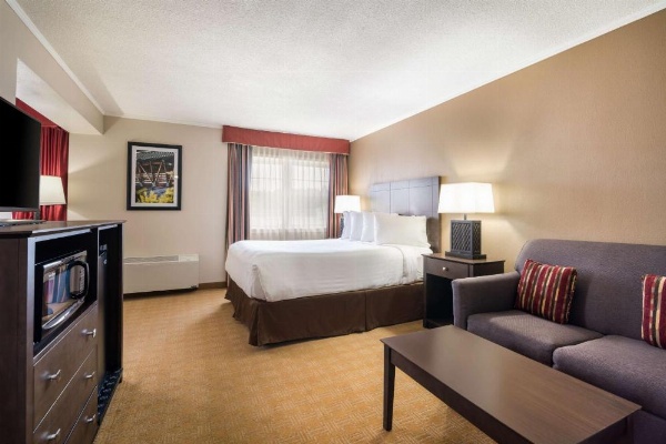 Best Western University Inn image 71