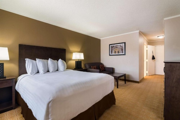 Best Western University Inn image 72