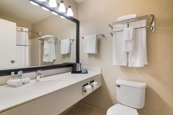 Best Western University Inn image 9